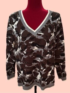 Sport Savvy Long Sleeve V-neck Top, L